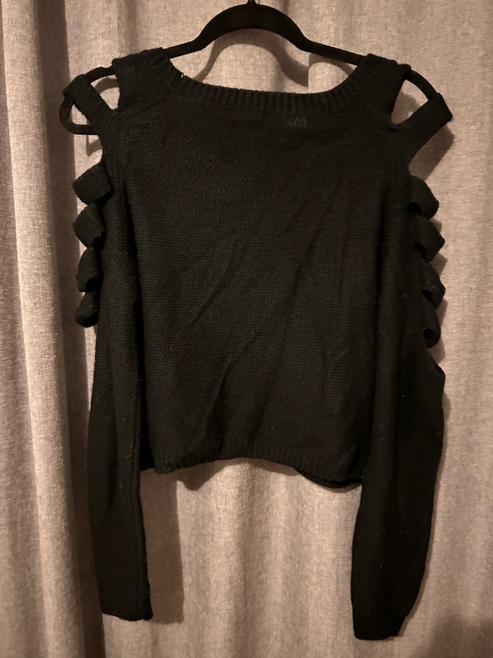 Women’s Black Cold-Shoulder Sleeve Knit Sweater